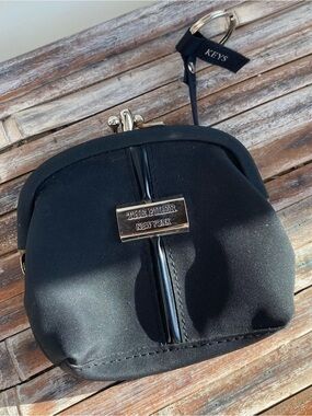 The Filer New York coin purse wallet small black kiss lock multiple compartment